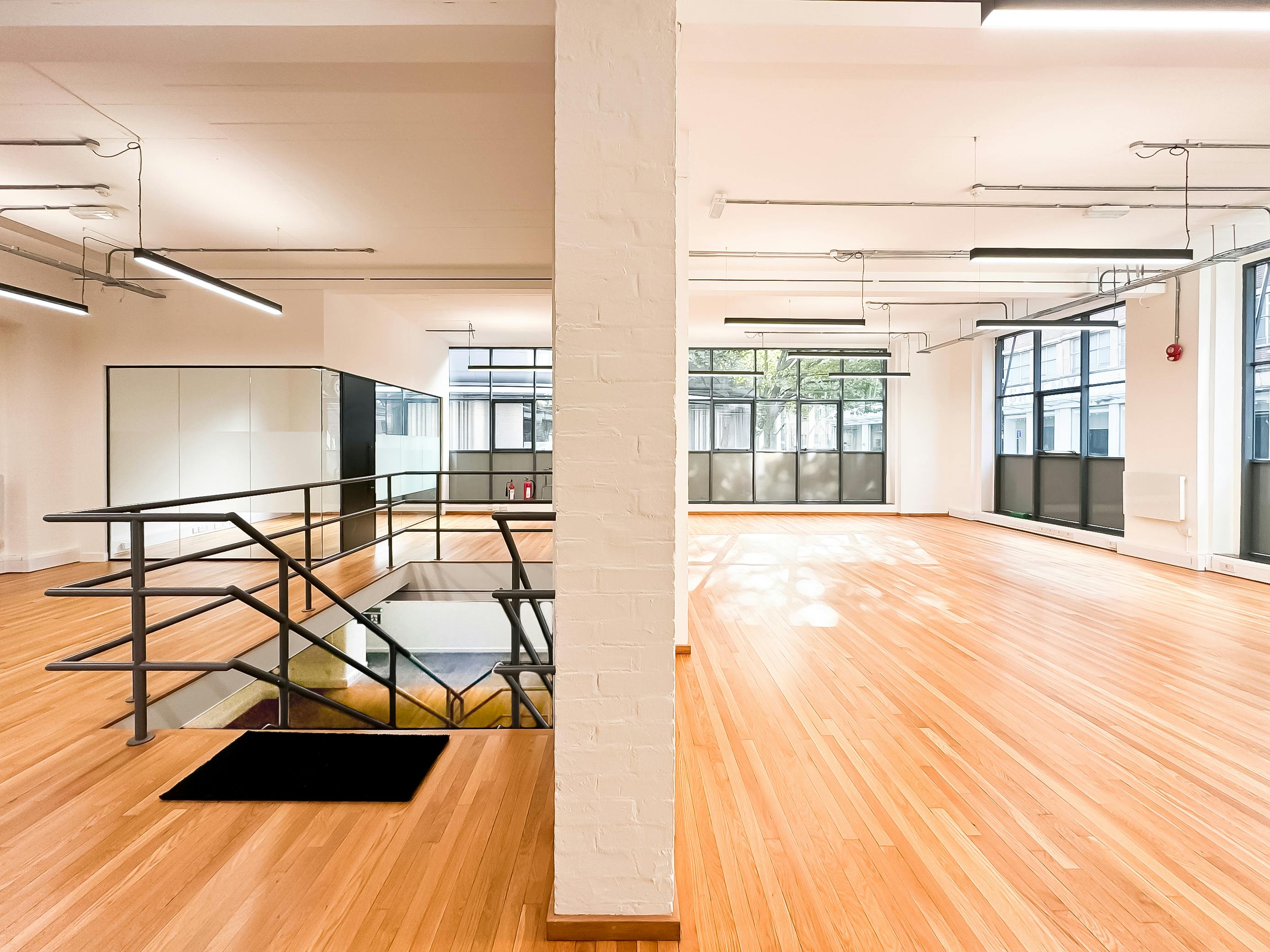 30 Gresse Street photo 3
