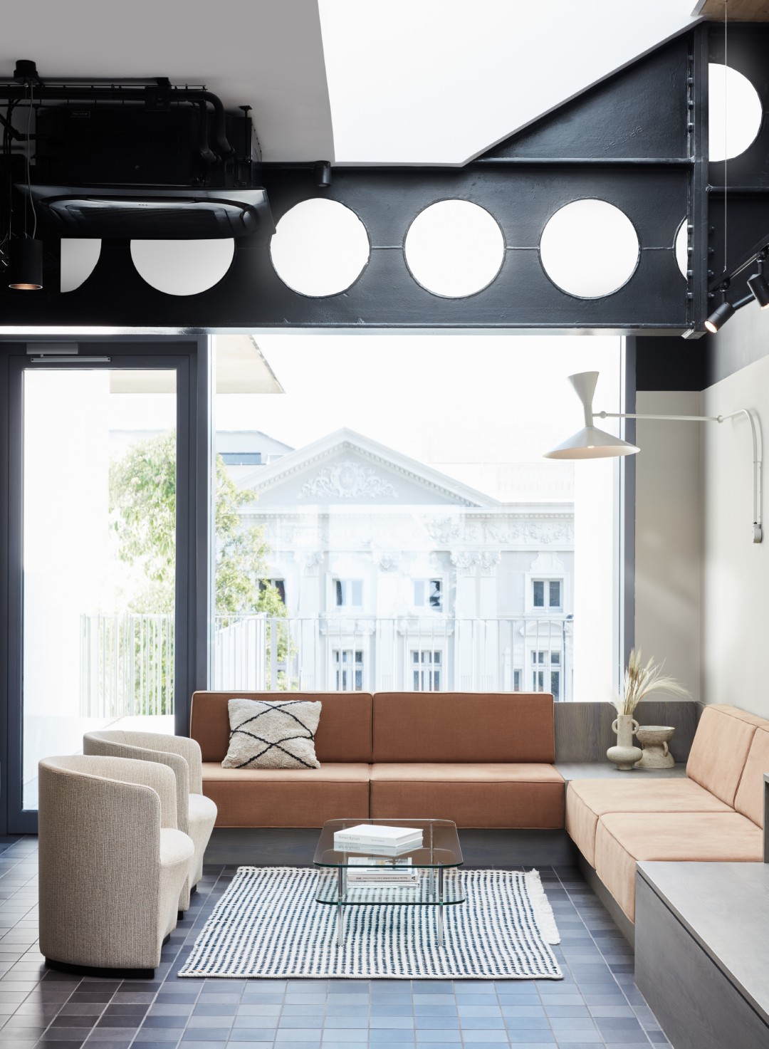 United House photo 3