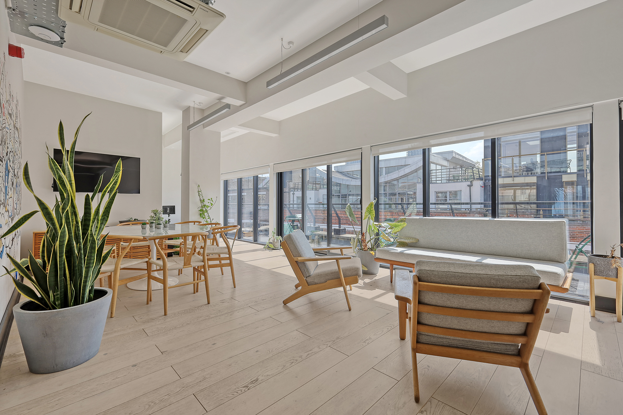 33 Great Sutton Street photo 8