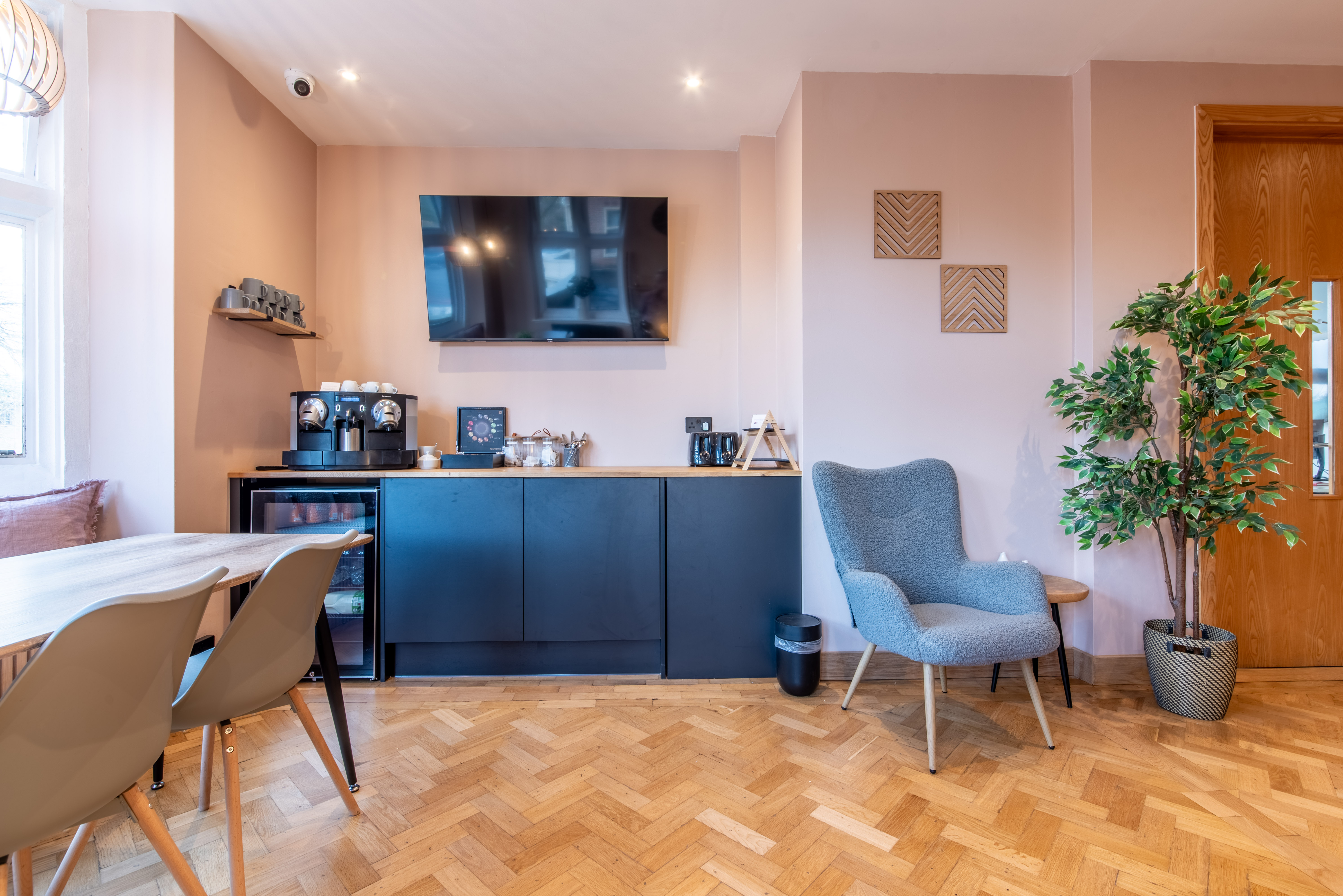 Belsyre Court photo 2