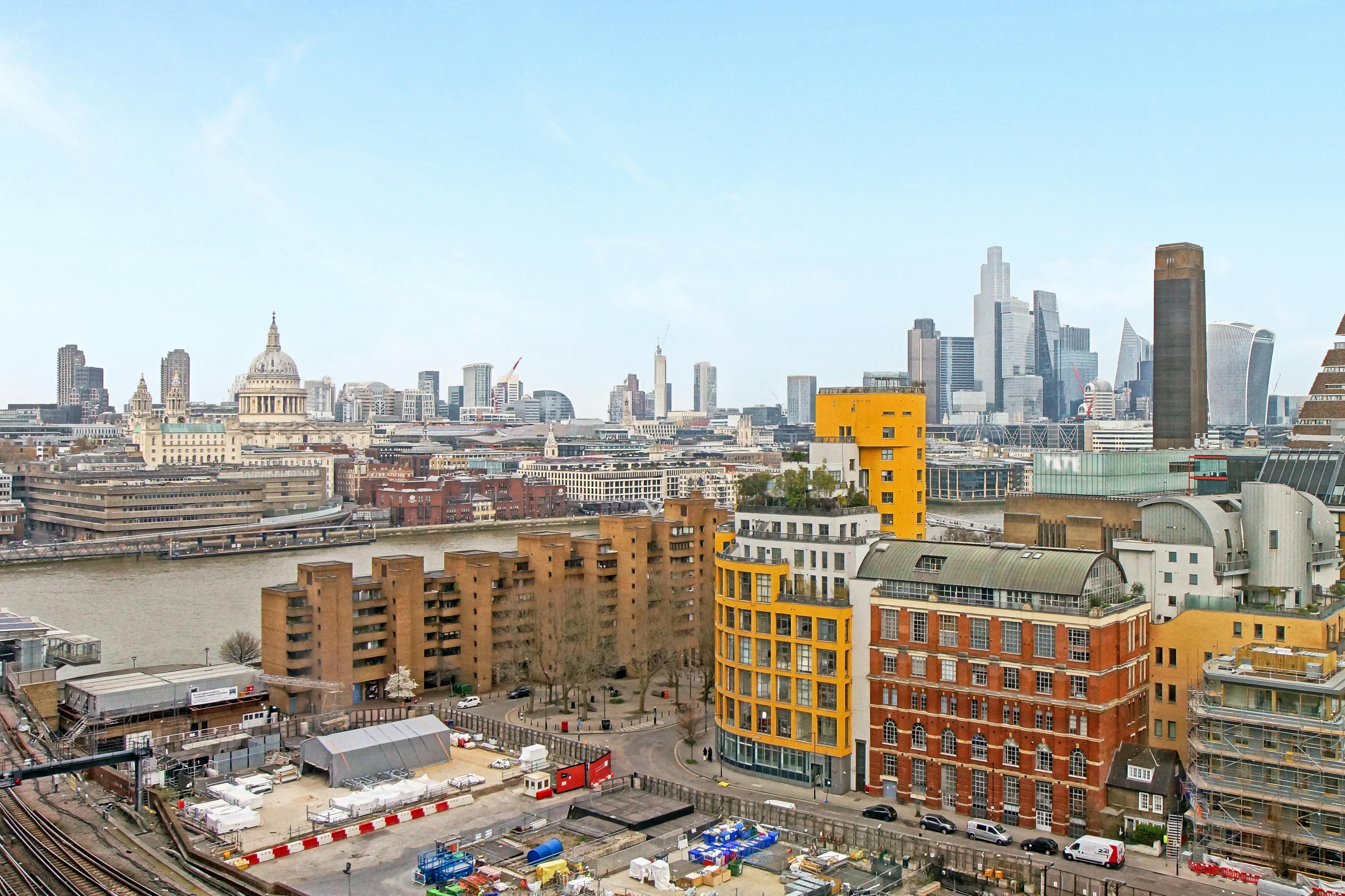 240 Blackfriars Road photo 11