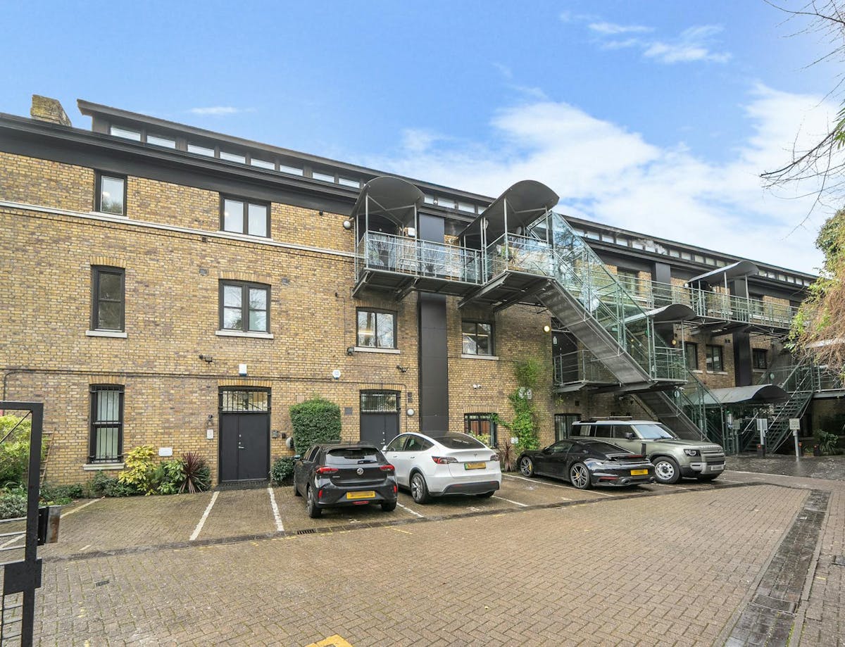 Iron Bridge House, 3 Bridge House