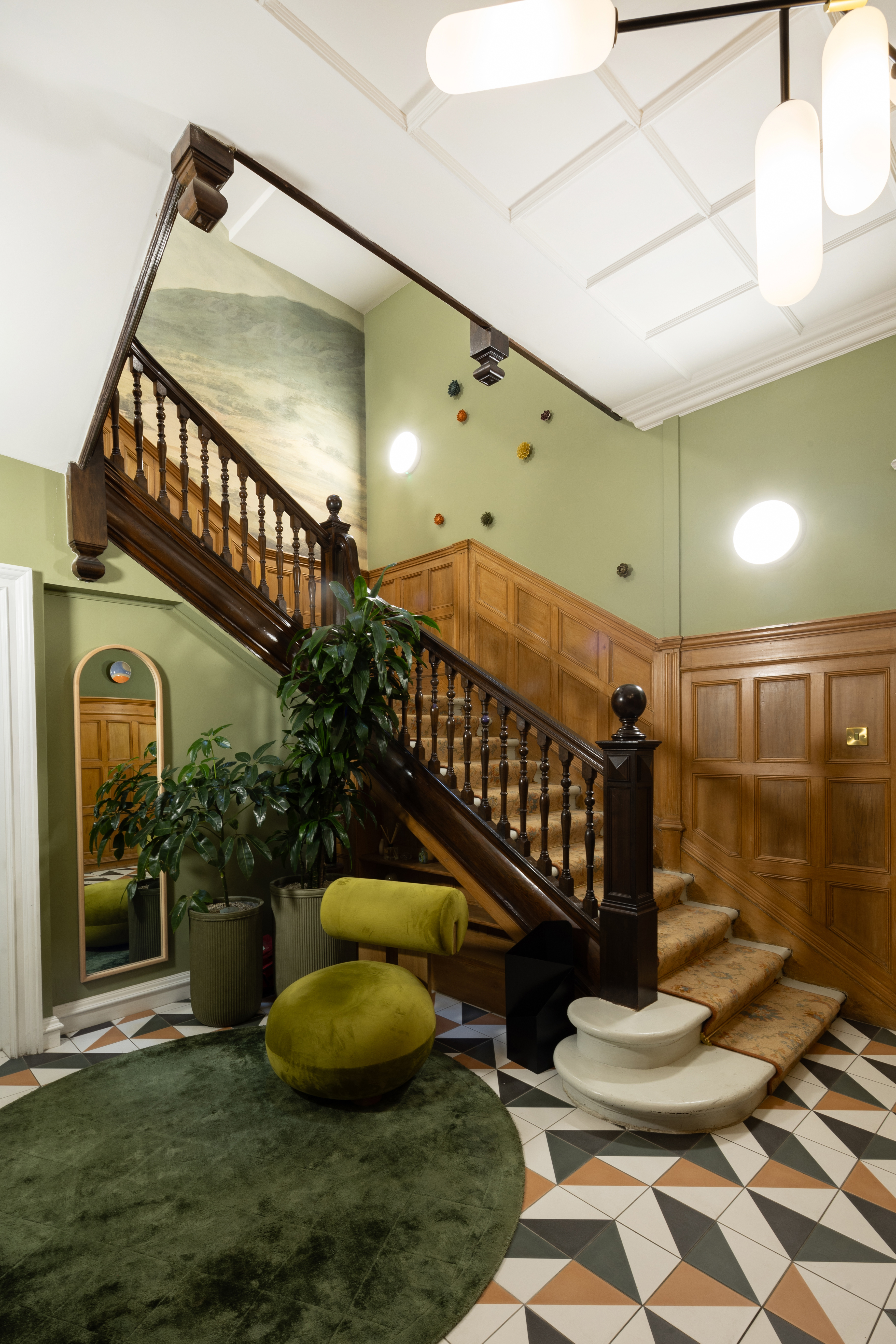 128 Buckingham Palace Road photo 11